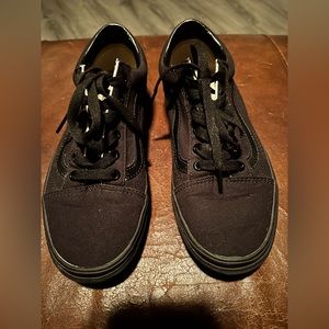 Nice Vans Black Lowcut Shoes M6/W7.5